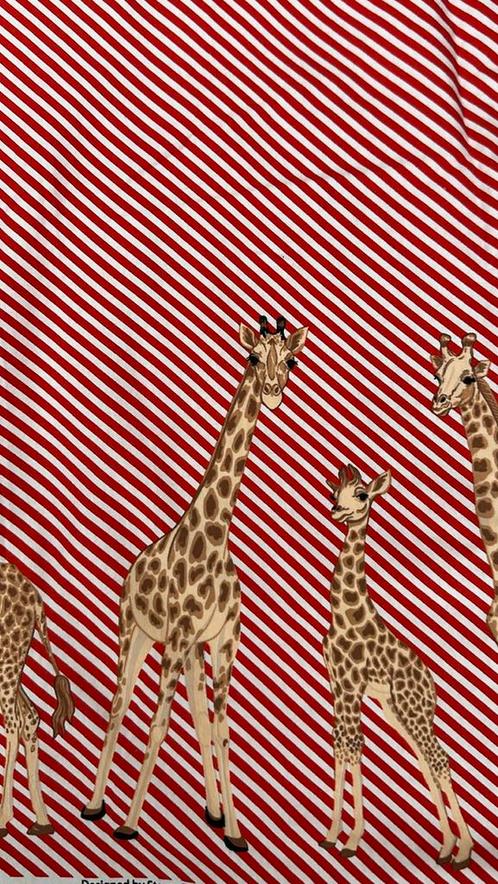 Giraffe border op rode diagonale steep tricot, Hobby en Vrije tijd, Stoffen en Lappen, Nieuw, Katoen, 120 cm of meer, 30 tot 200 cm