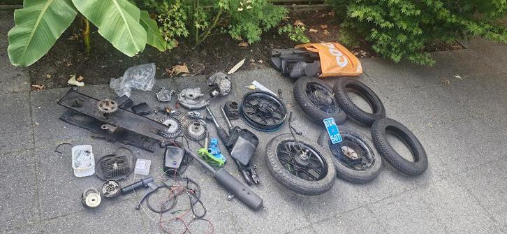 Citta onderdelen met kenteken en frame (Lees tekst), Fietsen en Brommers, Brommeronderdelen | Algemeen, Gebruikt, Frame, Ophalen