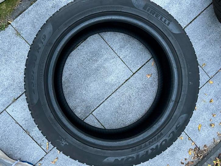 Set van 4 winterbanden te koop – maat 235/50 R19, Auto-onderdelen, Banden en Velgen, Band(en), Winterbanden, 19 inch, 235 mm, Personenwagen
