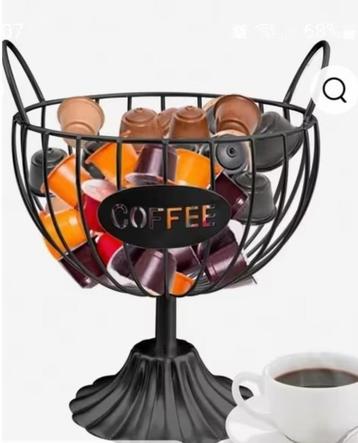 Draadmand, koffiecuphouder, fruitmandje beschikbaar voor biedingen