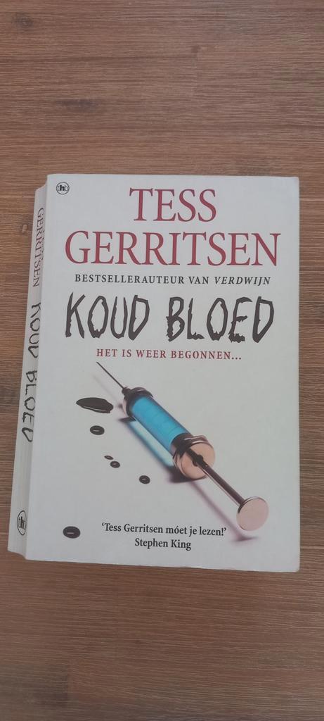 Tess Gerritsen - Koud bloed, Boeken, Thrillers, Gelezen, Ophalen of Verzenden