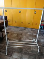 Kledingrek, Ophalen, Zo goed als nieuw