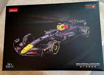 Nieuw in doos: Red Bull Racing RB19 inclusief verzenden! beschikbaar voor biedingen