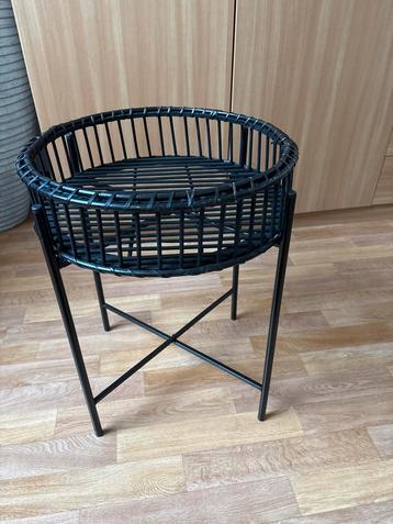 Plantenstandaard beschikbaar voor biedingen