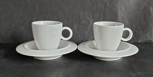 Allessi Bavero 2 espresso kop/schotels. Achille Castiglioni., Huis en Inrichting, Keuken | Servies, Zo goed als nieuw, Kop(pen) en/of Schotel(s)