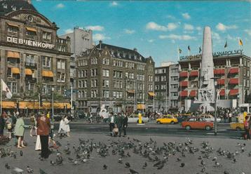 AMSTERDAM Dam Monument Bijenkorf Krasnapolsky Duiven Auto's  beschikbaar voor biedingen