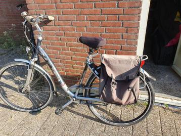 TeKoop Altra Navigator damesfiets 28Inch, 8versnelling €85 beschikbaar voor biedingen