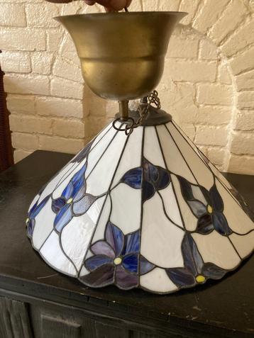 Prachtige Wit/blauwe tiffany hanglamp beschikbaar voor biedingen
