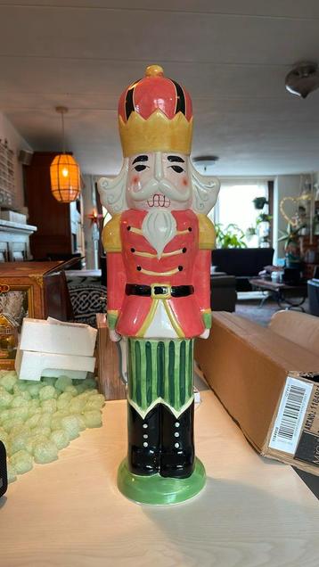 Mica Decorations – Notenkraker Rood – 15 x 11 x 51 cm beschikbaar voor biedingen