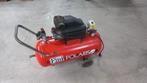 Compressor 220v werkt prima, Doe-het-zelf en Verbouw, Compressors, Ophalen, 6 tot 10 bar, Zo goed als nieuw, 25 tot 100 liter