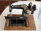 oude handnaaimachine merk Batavus ( zeldzaam), Antiek en Kunst, Antiek | Naaimachines, Ophalen of Verzenden
