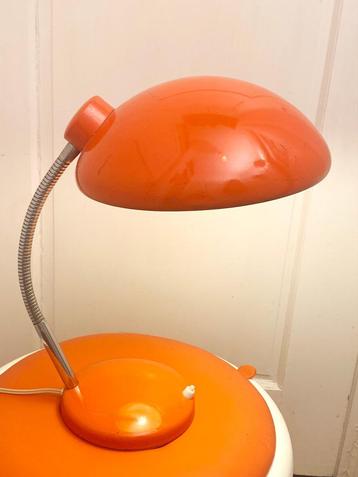 Oranje vintage Massive bureaulamp, Bauhaus stijl beschikbaar voor biedingen