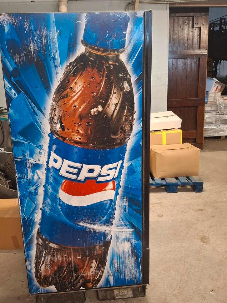 Frisdrankautomaat - Pepsi Design, Verzamelen, Blikken, Gebruikt, Frisdrank, Overige merken, Ophalen of Verzenden