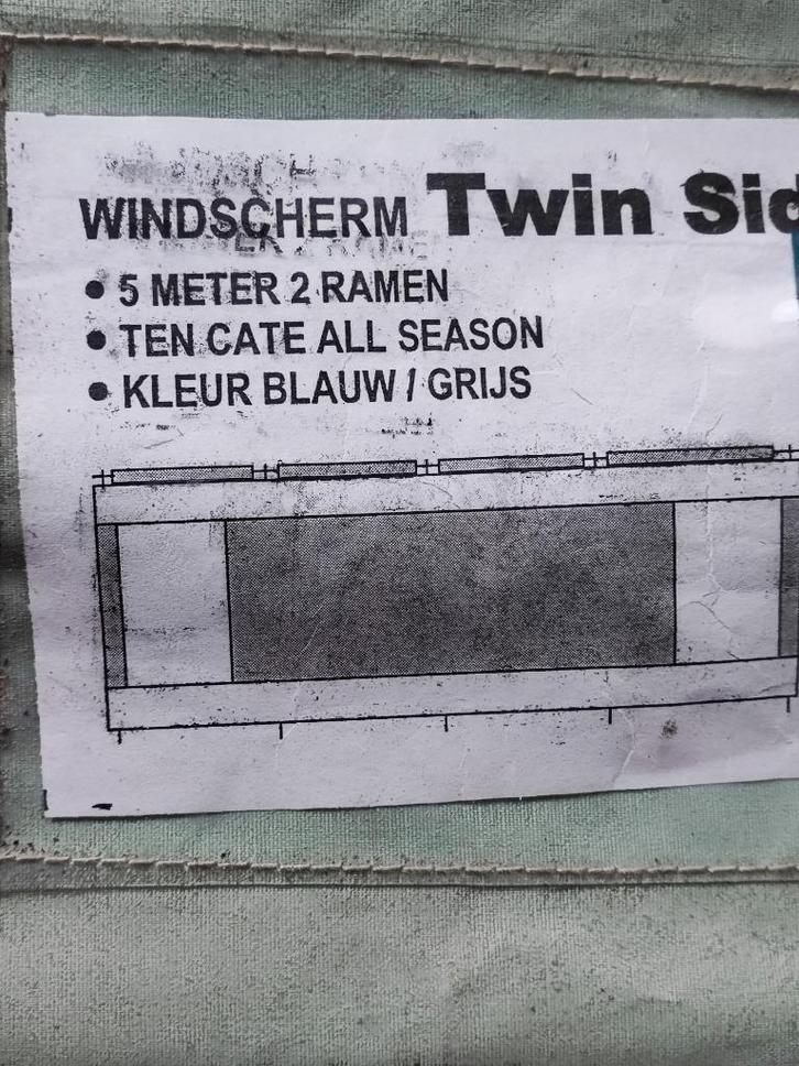 windscherm 5 meter, met 2 ramen!, Caravans en Kamperen, Windschermen, Zo goed als nieuw, Ophalen