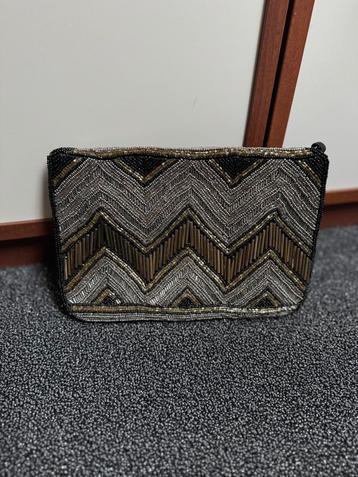 Nieuwe zwarte clutch tas met zilver en gouden kraaltjes beschikbaar voor biedingen