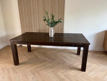 Massief houten eettafel - Robuust & sfeervol beschikbaar voor biedingen