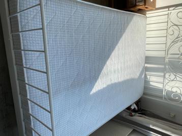 wit bedframe ikea (incl lattenbodem excl matras) - afbeelding 4