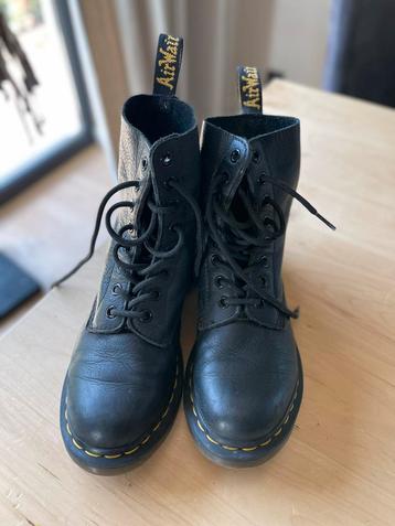 Dr. Martens 1460 Pascal Zwart Maat 37 beschikbaar voor biedingen