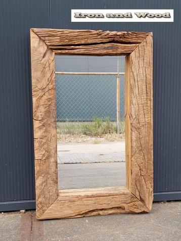 Robuuste geborstelde oud eiken spiegel -wagonplanken 44 x 69 beschikbaar voor biedingen