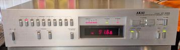 Akai Model AT - S55 FM / AM Quartz Synthesizer Tuner beschikbaar voor biedingen