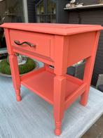 Koraal kleurig kastje/bijzettafel met lade, Huis en Inrichting, Ophalen, Zo goed als nieuw, Hout