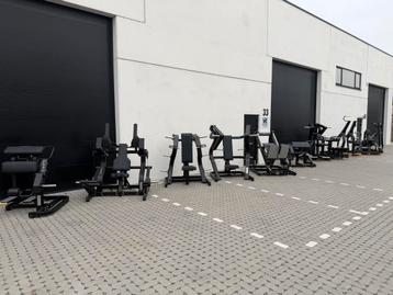 Technogym Pure strength set NIUWE STAAT BLACK ON BLACK beschikbaar voor biedingen