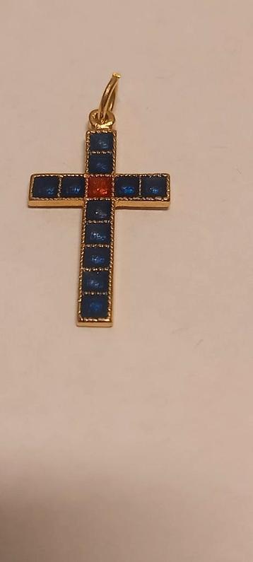 Goudkl. Kruisje met Blauw en Rood Emaille beschikbaar voor biedingen
