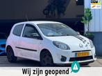 Renault Twingo 1.2-16V Authentique NIEUW DISTRIBUTIERIEM, Gebruikt, Zwart, 4 cilinders, 4 stoelen