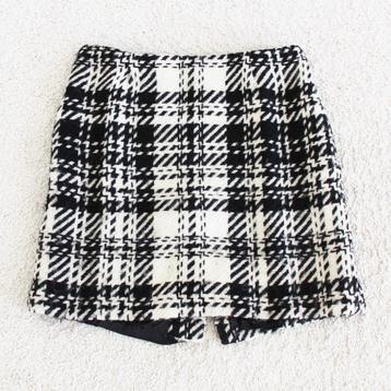 Prachtige InWear Rok 100% Wol - 95 (Maat 38) € 45,- beschikbaar voor biedingen