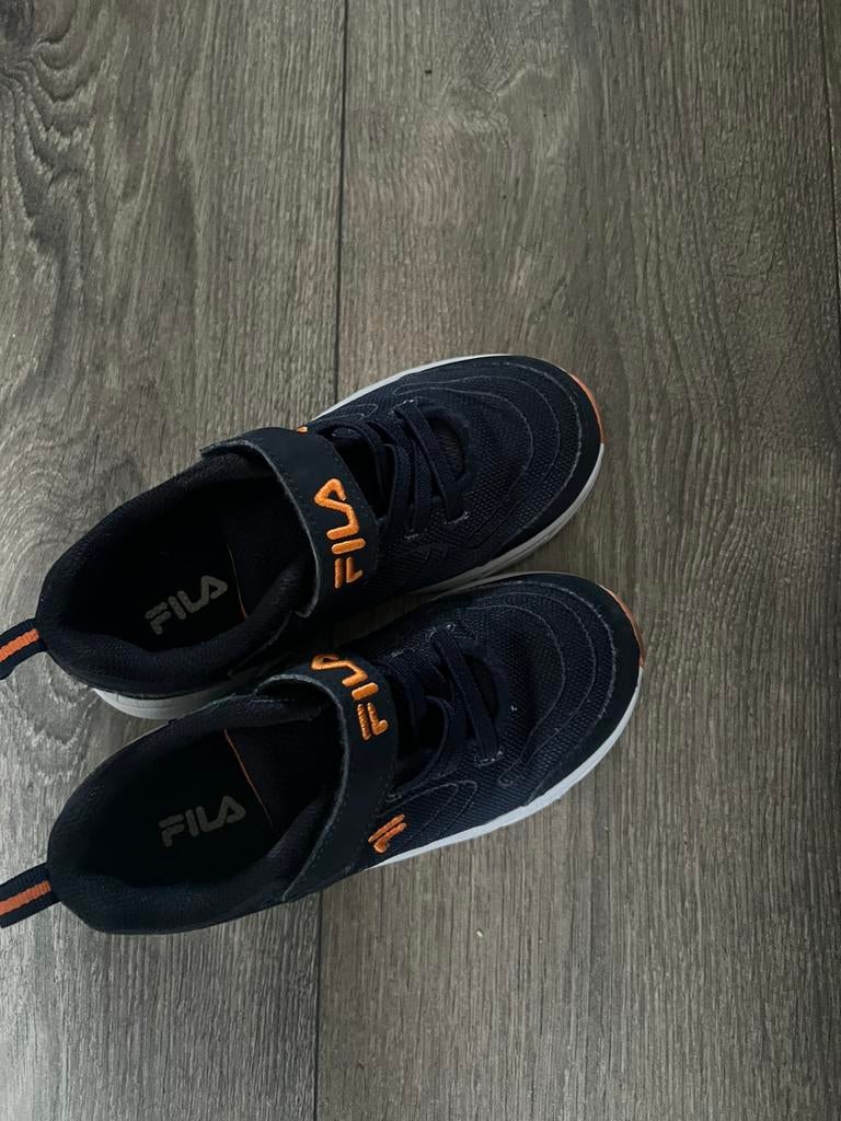 Fila schoenen, Ophalen of Verzenden, Zo goed als nieuw, Schoenen