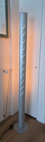 Design staande vloerlamp., Huis en Inrichting, Lampen | Vloerlampen, Ophalen, Zo goed als nieuw, 150 tot 200 cm