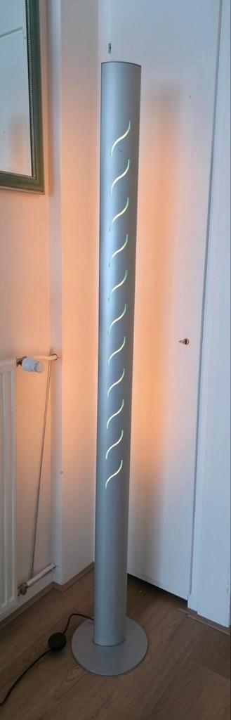 Design staande vloerlamp., Huis en Inrichting, Lampen | Vloerlampen, Zo goed als nieuw, 150 tot 200 cm, Ophalen