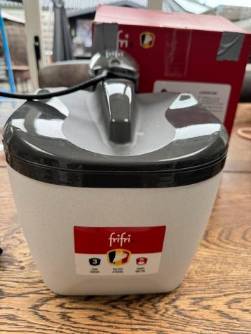 Frifri friteuse F828 beschikbaar voor biedingen