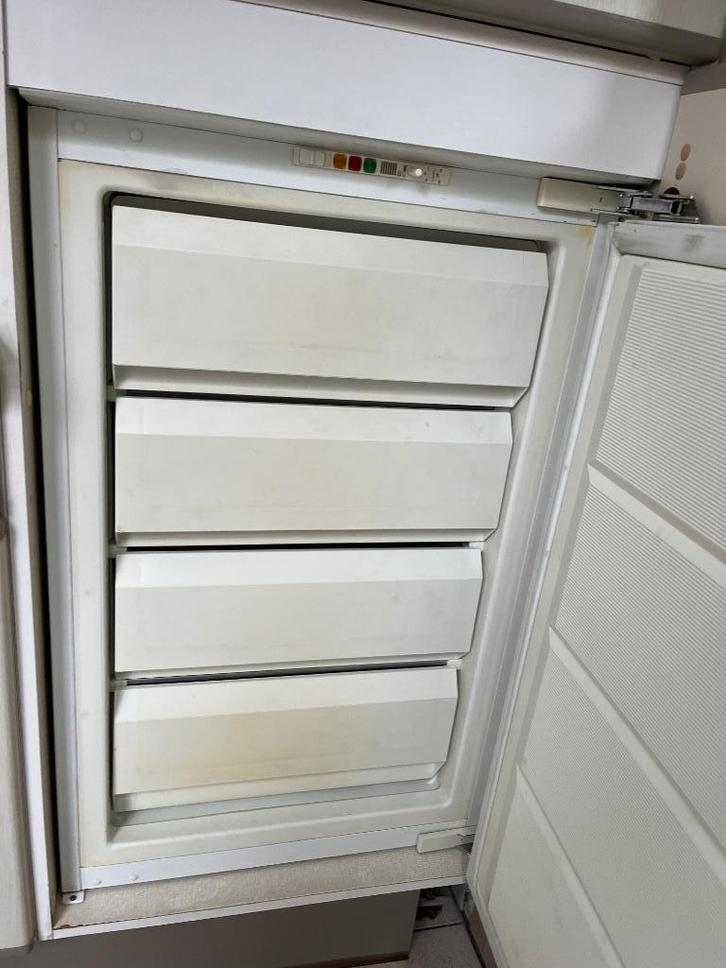 Diepvries inbouw, Witgoed en Apparatuur, Vriezers en Diepvrieskisten, Gebruikt, Inbouw, Vrieskast, 85 tot 120 cm, Minder dan 60 cm