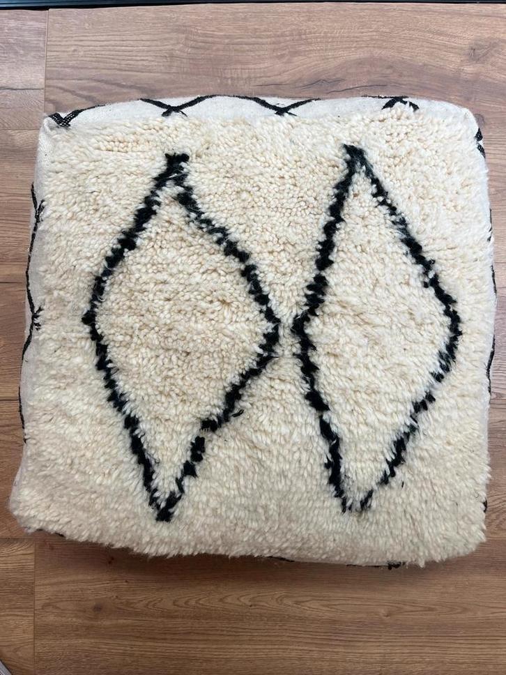 Nieuw gevuld Marokkaans handgemaakt kattenkussen, vloerkusse, Dieren en Toebehoren, Kattenmanden, Nieuw, Wol, Ophalen of Verzenden