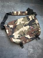 Eastpak Delegate Camo Schoudertas Nieuw, Sieraden, Tassen en Uiterlijk, Tassen | Rugtassen, 25 tot 40 cm, Nieuw, Ophalen of Verzenden