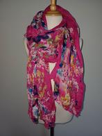 Roze gebloemde sjaal, Kleding | Dames, Ophalen of Verzenden, Zo goed als nieuw