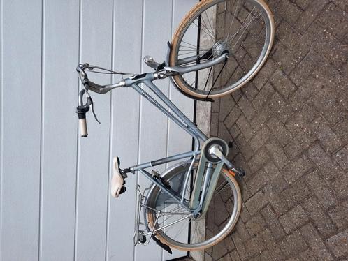 Prachtige Batavus Fuego 28 inch, Fietsen en Brommers, Fietsen | Dames | Damesfietsen, Zo goed als nieuw, Batavus, Versnellingen