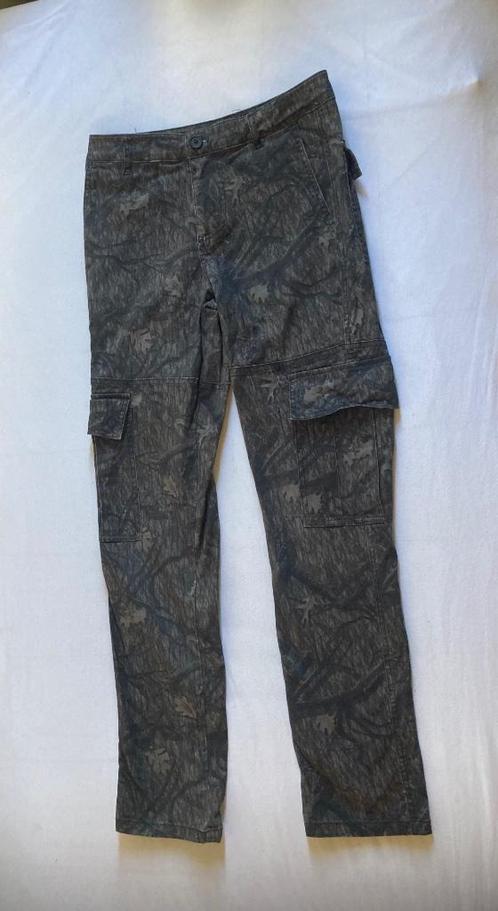 Slim fit natuurprint cargo broek – bladeren & takken – W28, Kleding | Heren, Broeken en Pantalons, Zo goed als nieuw, Maat 46 (S) of kleiner