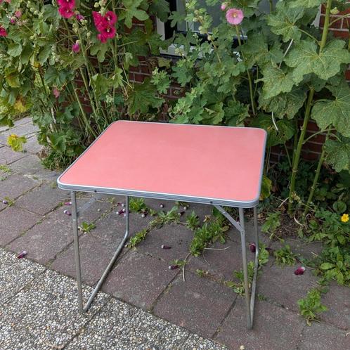 Vintage opvouwbaar camping tafeltje campingtafel Formica, Caravans en Kamperen, Kampeermeubelen, Gebruikt, Campingtafel, Ophalen of Verzenden