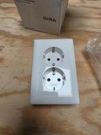 Gira dubbel stopcontact, Ophalen of Verzenden, Zo goed als nieuw, Stopcontact