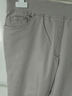 Beige broek van BRAX RAPHAELA comfort plus maat 44, Ophalen of Verzenden, Zo goed als nieuw, Maat 42/44 (L), Beige