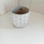 Betonnen Bloempot met Kerstboom Motief, Tuin en Terras, Rond, Zo goed als nieuw, Beton, Tuin