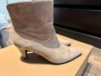 Kennel & Schmenger Beige Suède Enkellaarsjes - Mt 37, Kleding | Dames, Schoenen, Ophalen of Verzenden, Zo goed als nieuw, Beige