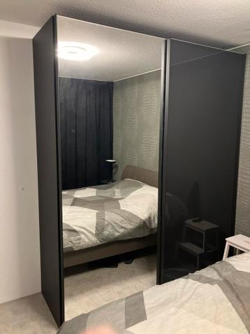 KIJKEN: Zo goed als nieuwe kastenwand van goede kwaliteit - afbeelding 1