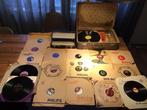 DIVERSE 78 TOEREN PLATEN + 2 ANTIEKE KOFFERS, Antiek en Kunst, Antiek | Tv's en Audio, Ophalen of Verzenden