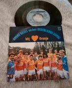 7" single: Andre Hazes en het Nederlands elftal - Wij houden, Cd's en Dvd's, Verzenden, Zo goed als nieuw, Overige formaten, Levenslied of Smartlap