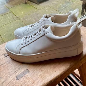 Sneakers wit leer merk Vagabond Zoe platform mt 40 beschikbaar voor biedingen