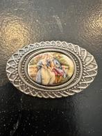 Antieke broche van tin en porselein, Sieraden, Tassen en Uiterlijk, Broches, Overige materialen, 4 tot 7 cm, Gebruikt, Ophalen of Verzenden