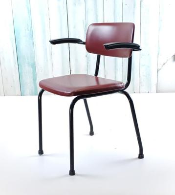 Vintage Ahrend stoel beschikbaar voor biedingen